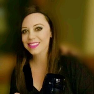 Meet your Posher, Eva